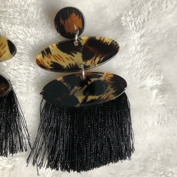 EARRINGS - Picture 2 of 3